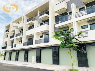 Em nguyệt nha trang cần bán nhà kinh doanh đẹp và kiên cố tại khu đô thị phước long  nha trang