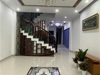 Em nguyệt nha trang cần bán nhà đẹp mặt tiền đường tâm huyết gần biển vĩnh hòa, nha trang giá 6,4tỷ