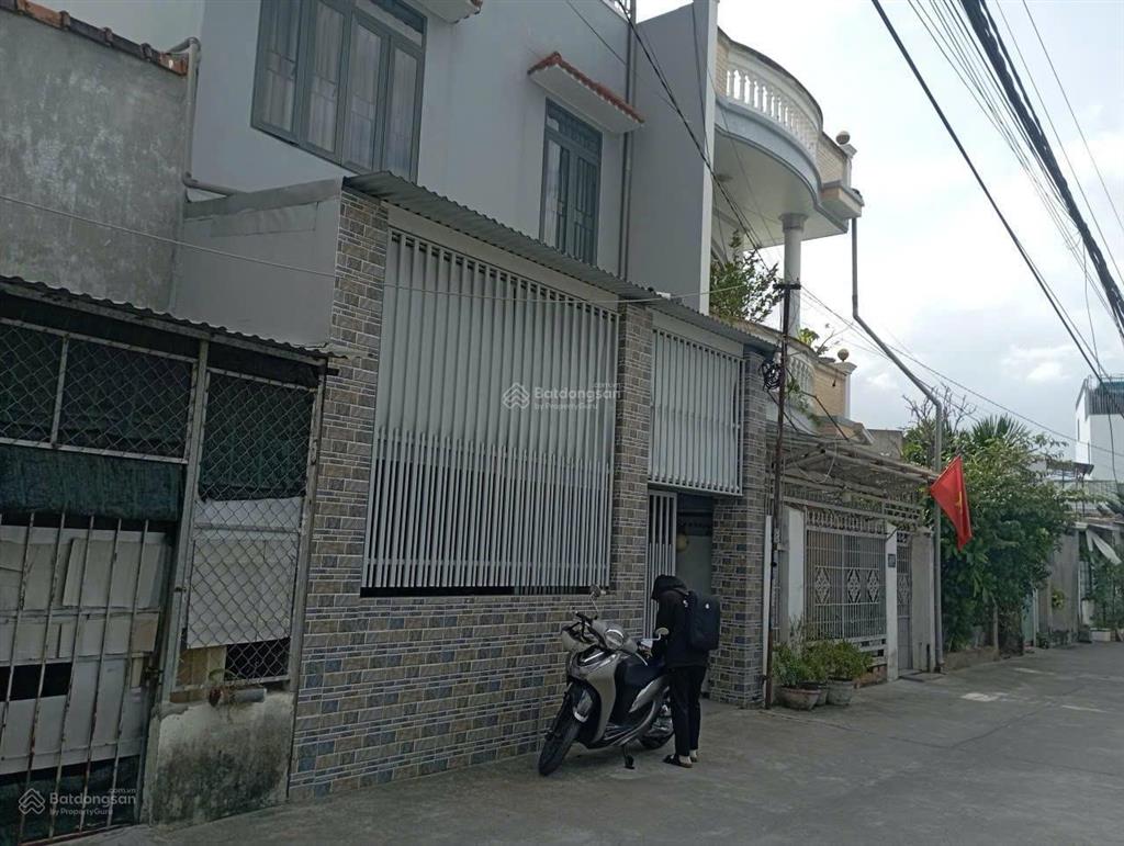 Em nguyệt nha trang cần bán nhà full nt xịn và đẹp ngang 6m chỉ 60tr/m2, vĩnh hòa cách biển 1,5km