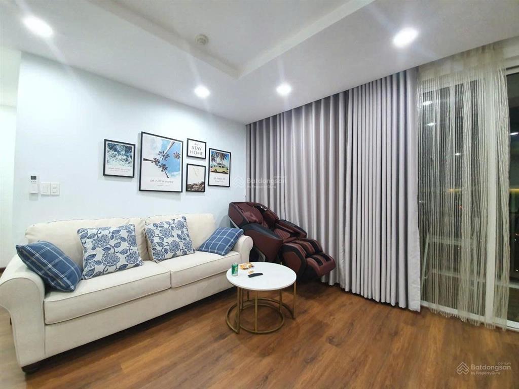 Bán căn hộ 7,1 tỷ, 99m² đầy đủ tiện nghi the botanica novaland phòng khách lớn tầng cao view đẹp