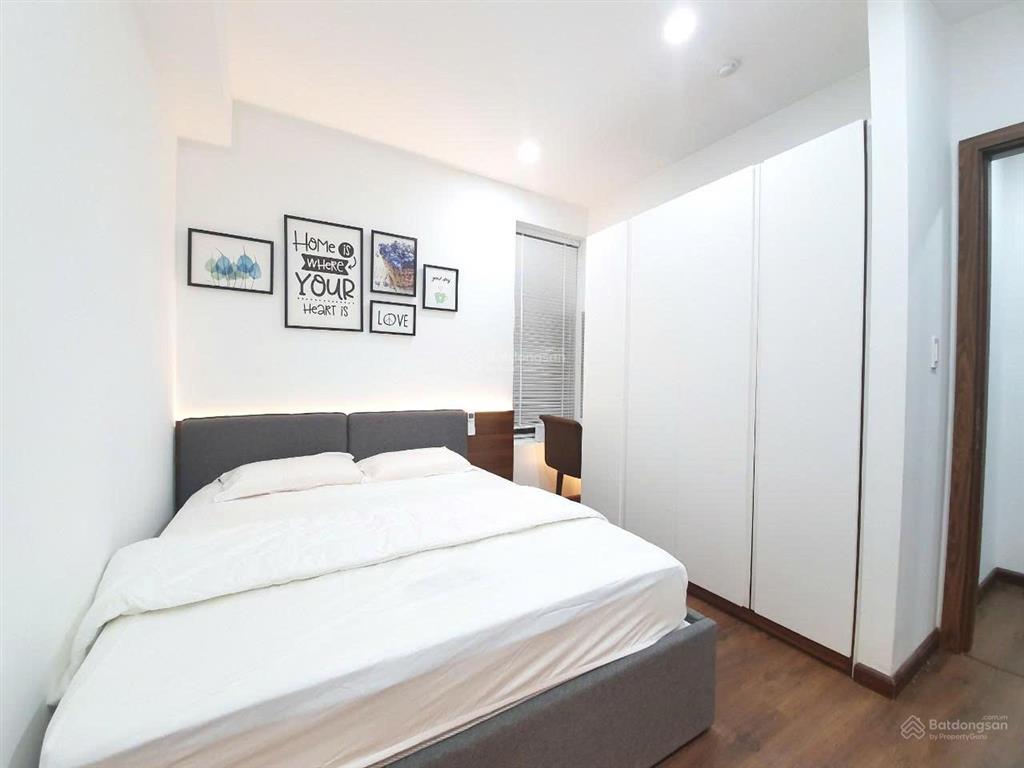 Bán căn hộ 7,1 tỷ, 99m² đầy đủ tiện nghi the botanica novaland phòng khách lớn tầng cao view đẹp