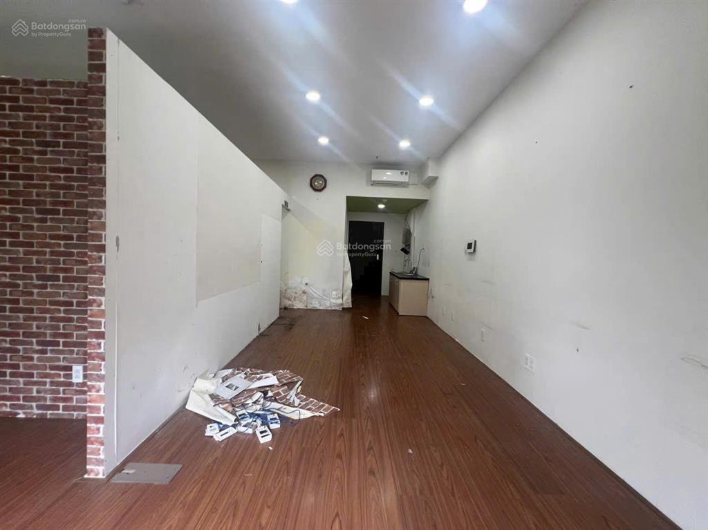 Bán căn officetel garden gate sổ hồng 34m2 nội thất cơ bản về tự thiết kế view công viên tầng cao