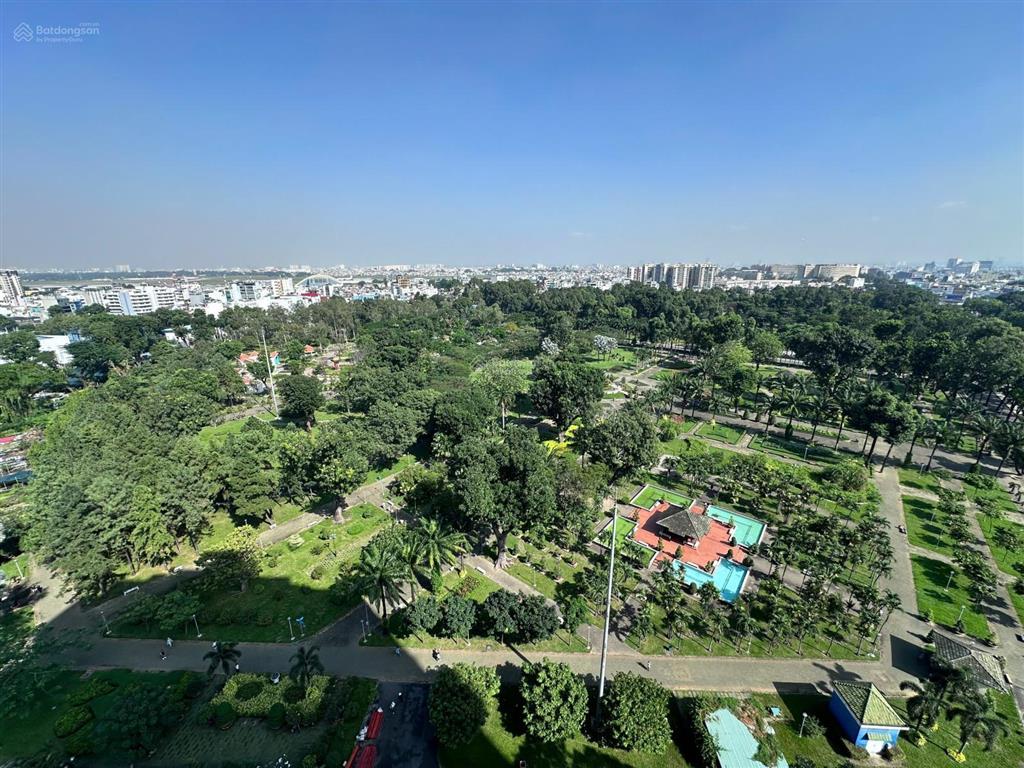 Bán căn officetel garden gate sổ hồng 34m2 nội thất cơ bản về tự thiết kế view công viên tầng cao