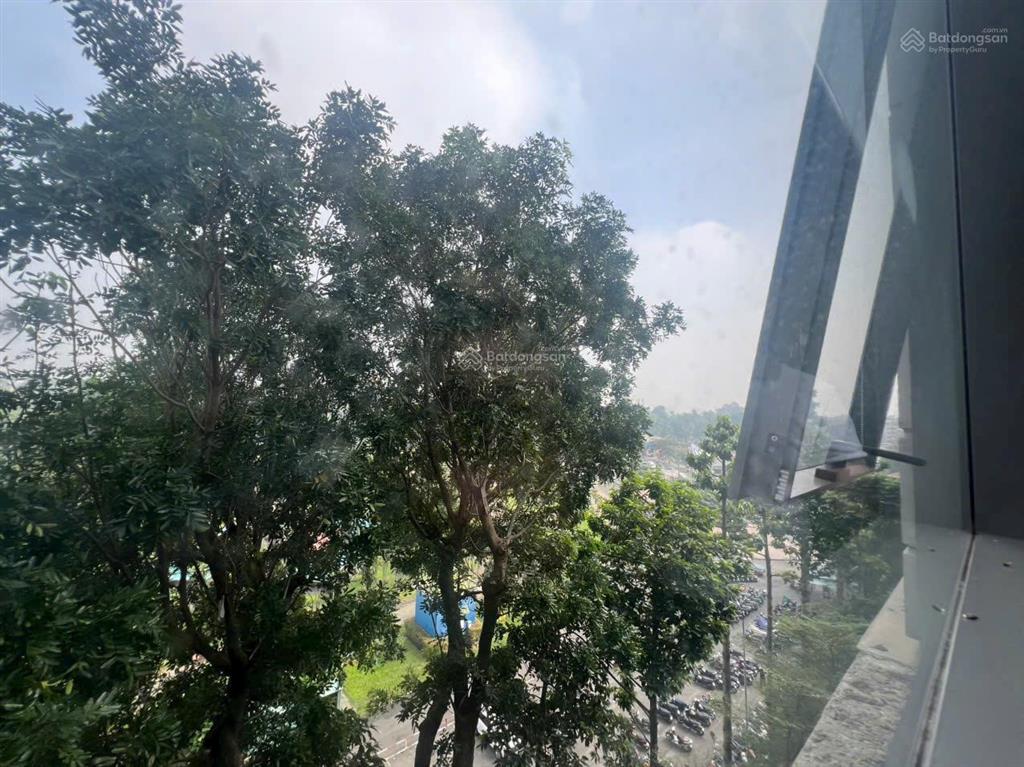 Bán căn officetel garden gate sổ hồng 34m2 nội thất cơ bản về tự thiết kế view công viên tầng cao