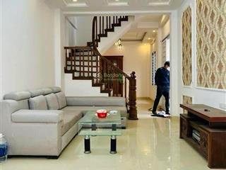 Đối diện aeon long biên bán nhà cổ linh 50m2 x 5 tầng xách vali về ở luôn giá 6,2 tỷ có tl