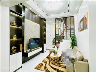 Hàng xóm him lam bán nhà tư đình long biên 5 tầng x 52m2 nhà mới giá 6 tỷ có tl về ở ngay
