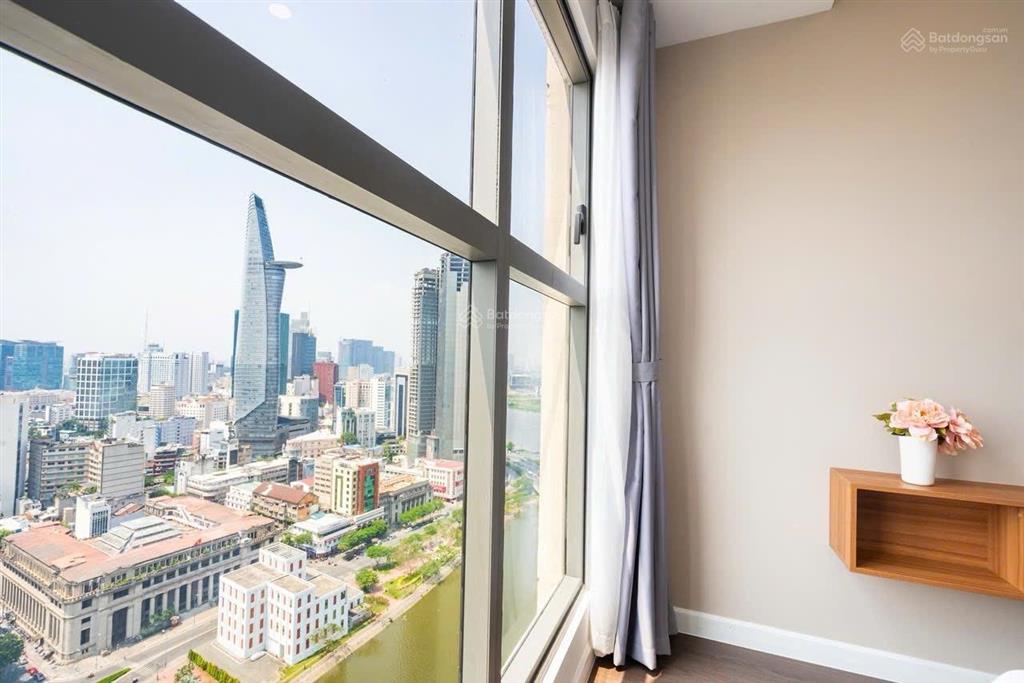 Bán gấp căn hộ saigon royal 86m2 tầng cao, view pháo hoa, giá 10,2tỷ