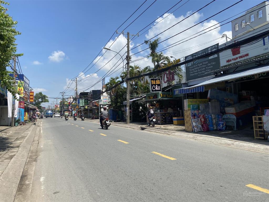 Bán nhà mt nguyễn duy trinh, nhà cấp 4 dt 9mx30m, đang cho thuê 30tr, giá 21,5 tỷ tl