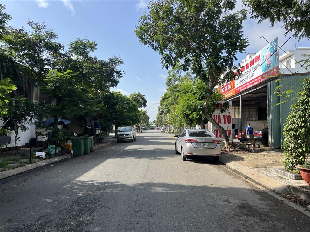 Kẹt tiền bán gấp nền biệt thự mini gần đường hùng vương nối dài, đối diện nhà hàng the garden