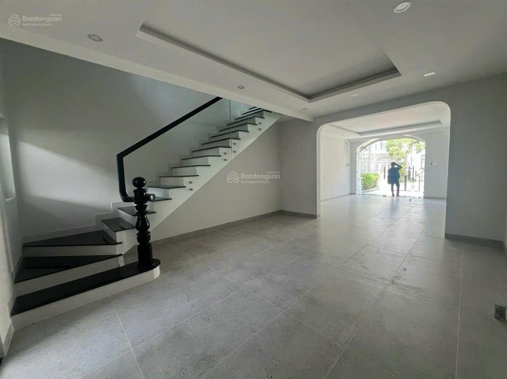 Cho thuê căn shophouse 3 lầu ngay trung tâm hành chính công tỉnh tây ninh (new)