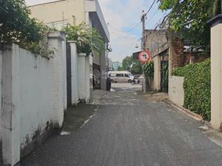 Linh tây  lô cuối sát phạm văn đồng   hẻm xe tải thông kha vạn cân, cạnh đh cảnh sát