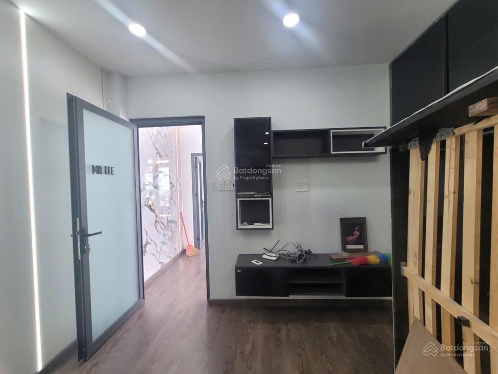 Nguyễn oanh nguyễn kiệm tiện về trung tâm dt 54m2 nhà mới dọn vào ở ngay,tặng nội thất,giá 6 tỷ9