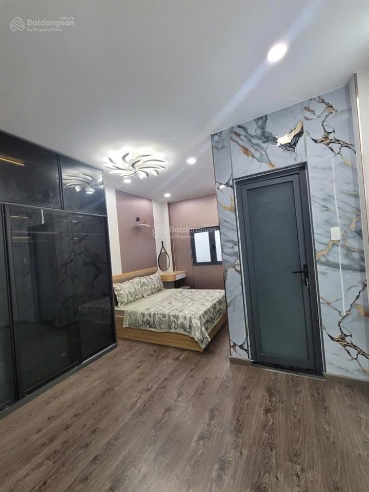 Nguyễn oanh nguyễn kiệm tiện về trung tâm dt 54m2 nhà mới dọn vào ở ngay,tặng nội thất,giá 6 tỷ9