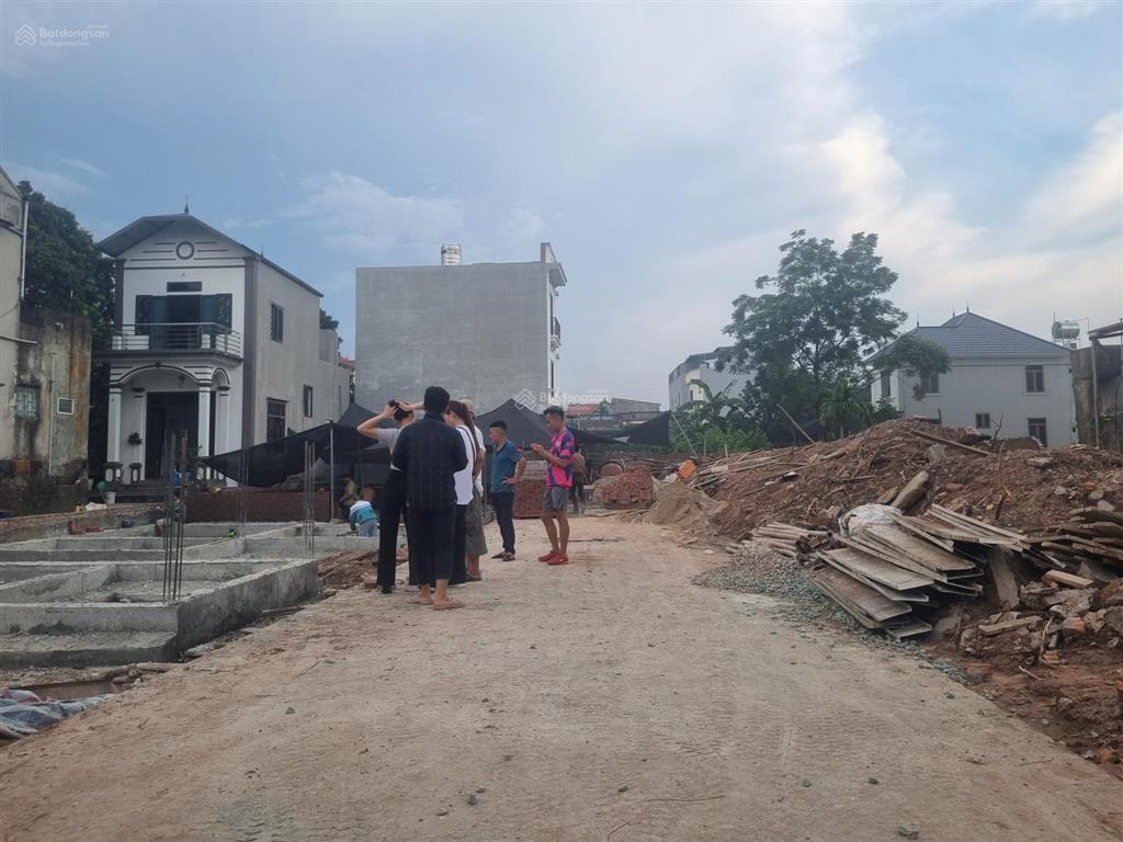 Bán biệt thự liền kề đẹp tại đường áp phan, hưng đạo, quốc oai, hà nội, chỉ hơn 6 tỷ. 80 m2