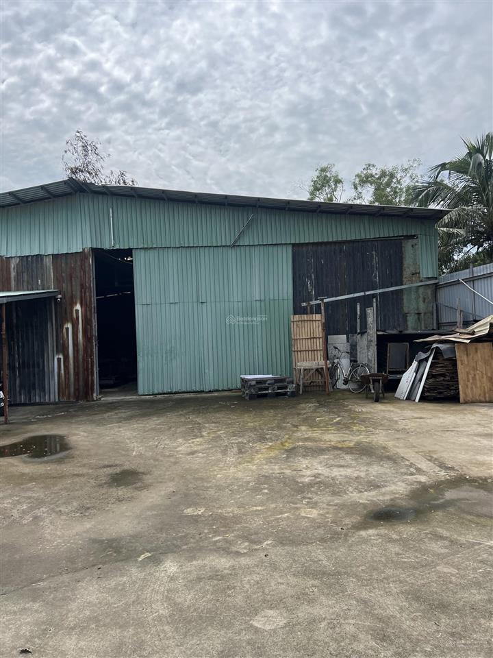 Cho thuê kho xưởng tại p long trường, hcm, diện tích 900m2/35tr/th. phù hợp làm kho hoặc sản xuất