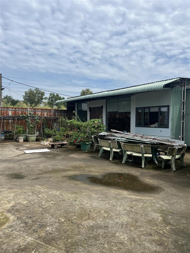 Cho thuê kho xưởng tại p long trường, hcm, diện tích 900m2/35tr/th. phù hợp làm kho hoặc sản xuất