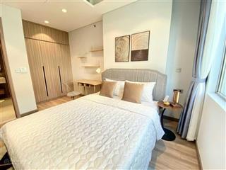 Cần bán cc bàu cát 2 thang máy dt 75m2, 2pn, tặng nội thất giá 3.6tỷ sổ lầu cao.  0909 368 *** hân