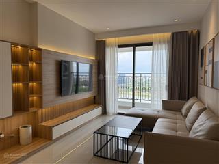 Chính chủ cần bán gấp cc riva park,có sổ hồng dt 103m2.3pn,2wc giá 5.5 tỷ   0901 416 *** hân