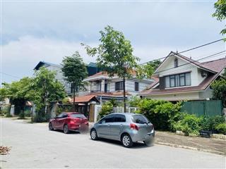 Cần bán biệt thự sân vườn tại xã nam hồng huyện đông anh hà nội diện tích 230m đường otô tránh