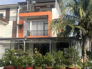 Biệt thự 10x15m siêu mới, siêu rẻ nhất khu vực bến lức