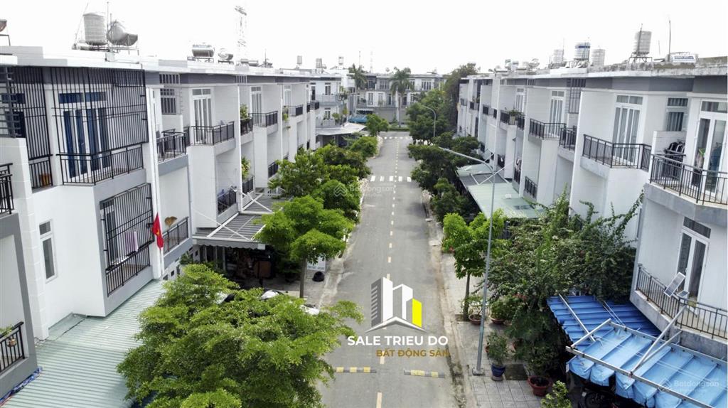 Nhà phố phúc an city, giá 3,1 tỷ, diện tích 5x15=75m2, 3pn, 3wc, đủ nội thất, hỗ trợ vay ngân hàng