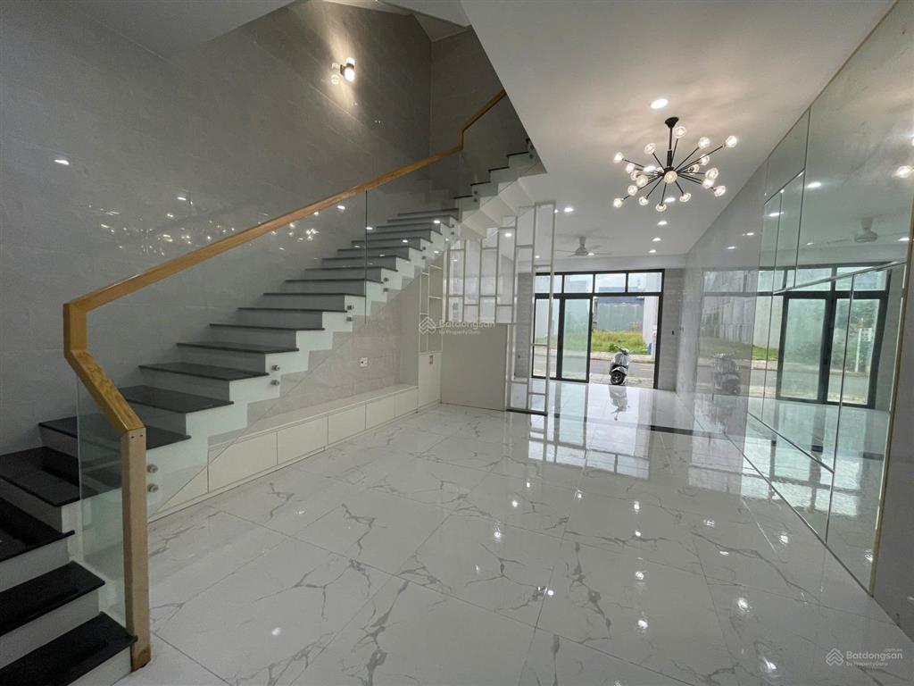 Bán nhà phố kdc xuyên á diện tích 5x16m, sổ hồng riêng 1 trệt 3 lầu, sân thượng, ở ngay