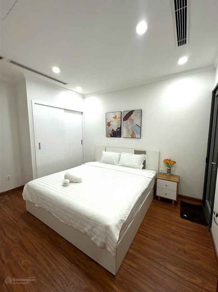 Cho thuê gấp căn 2 phòng ngủ full đồ nhà cực đẹp  nhà mới sạch sẽ rộng rãi, cực thoáng giá cực tốt