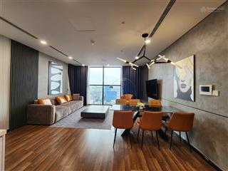 Chính chủ cho thuê gấp căn hộ vinhomes nguyễn chí thanh 110m 3 phòng ngủ full đồ giá 25 triệu/tháng