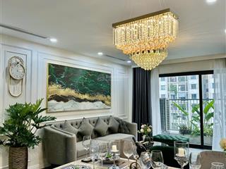Chính chủ cần bán gấp căn hộ kingpalace siêu đẹp 82m 2 phòng ngủ đã có nội thất giá chỉ 7,x tỷ