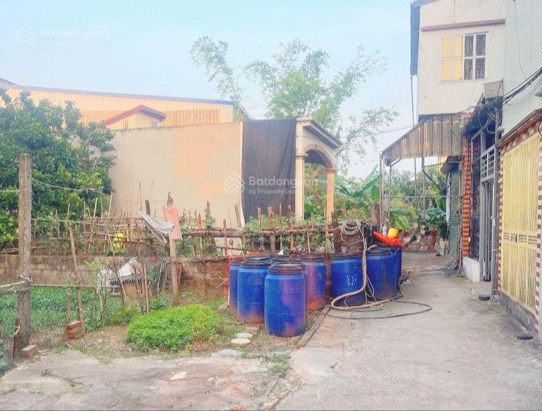 Hiếm  bán gấp đất trung tâm vạn 3, nhỉnh 62 tr/m2. mặt tiền rộng, ngõ ô tô, full tiện ích.