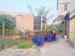 Hiếm  bán gấp đất trung tâm vạn 3, nhỉnh 62 tr/m2. mặt tiền rộng, ngõ ô tô, full tiện ích.