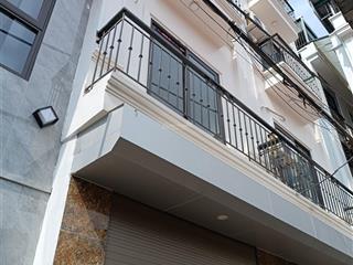 Bán nhà 5 tầng mới koong full nội thất,ngay cầu vĩnh tuy,đối diện eon longbiên.dt 30m giá 6,990 tỷ