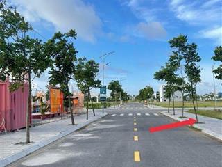 Bán lô áp góc khe thoáng tại kđt trái diêm tiền hải diện tích 100m2 giá 2,5 tỷ có thương lượng