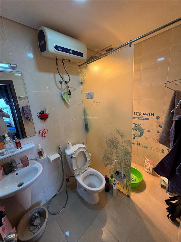 Bán cc osaka complex 48 ngọc hồi hoàng mai hn. dt 56m2 2pn 1vsinh. giá 4 tỷ.  0983 282 ***