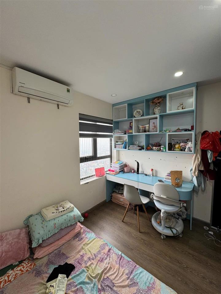 Bán cc osaka complex 48 ngọc hồi hoàng mai hn. dt 56m2 2pn 1vsinh. giá 4 tỷ.  0983 282 ***