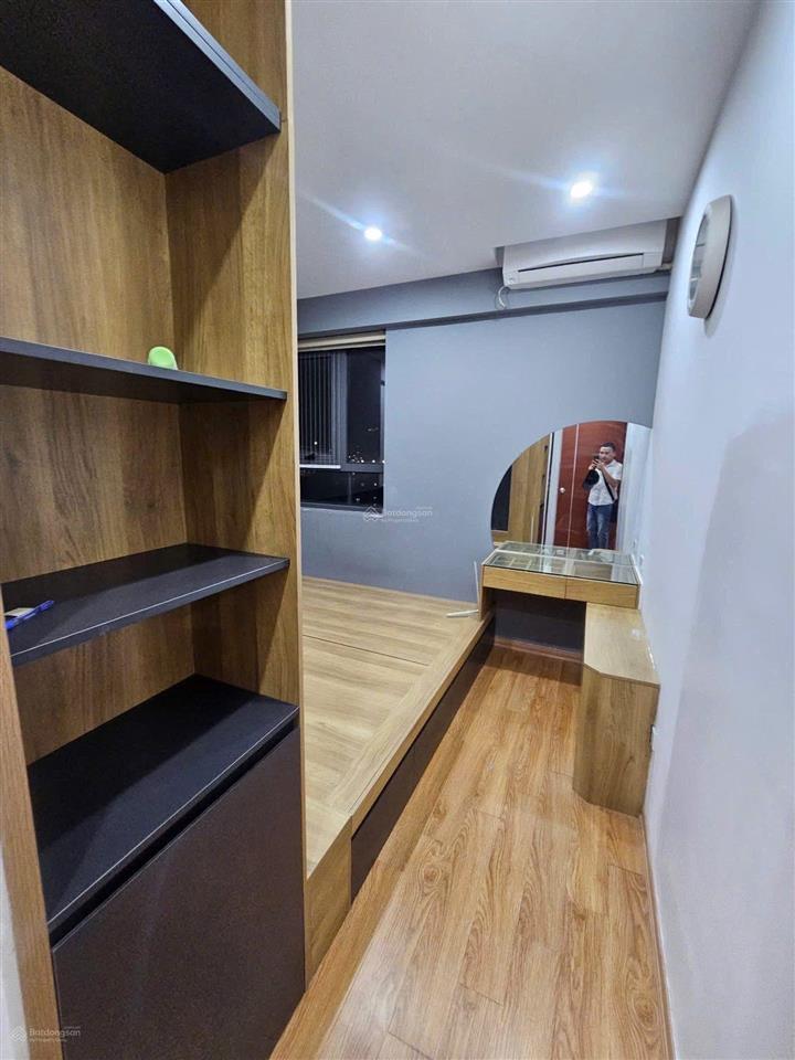 Bán chcc helios tower 75 tam trinh. dt 65m2 2 phòng ngủ, 2 vệ sinh. giá 5,5 tỷ.  0983 282 ***