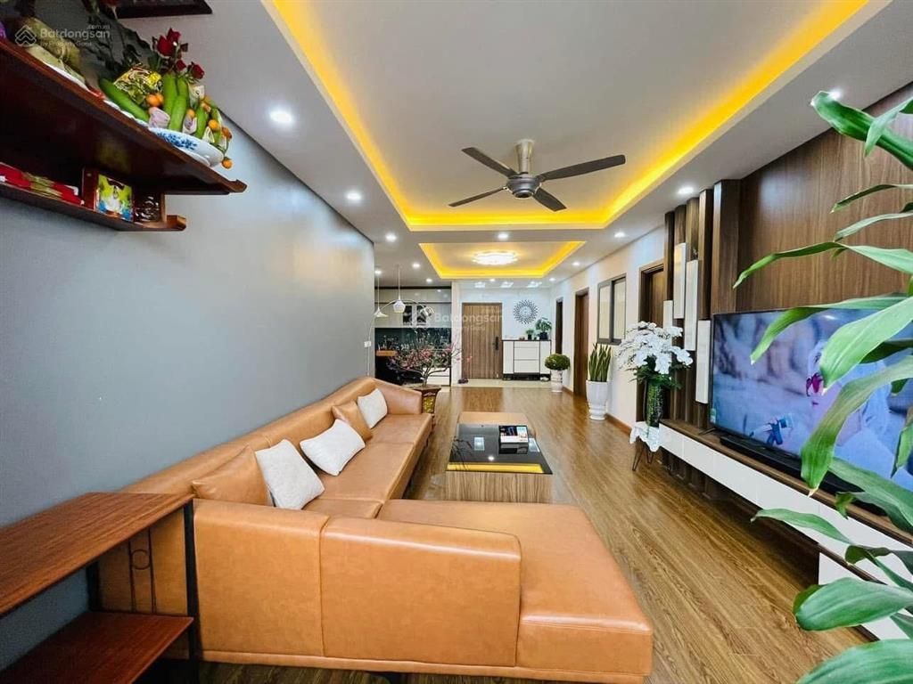 Bán chung cư đại kim building trần hoà hoàng mai. dt 70m2 2pn 2 vsinh. giá 4,65 tỷ. 0983 282 ***