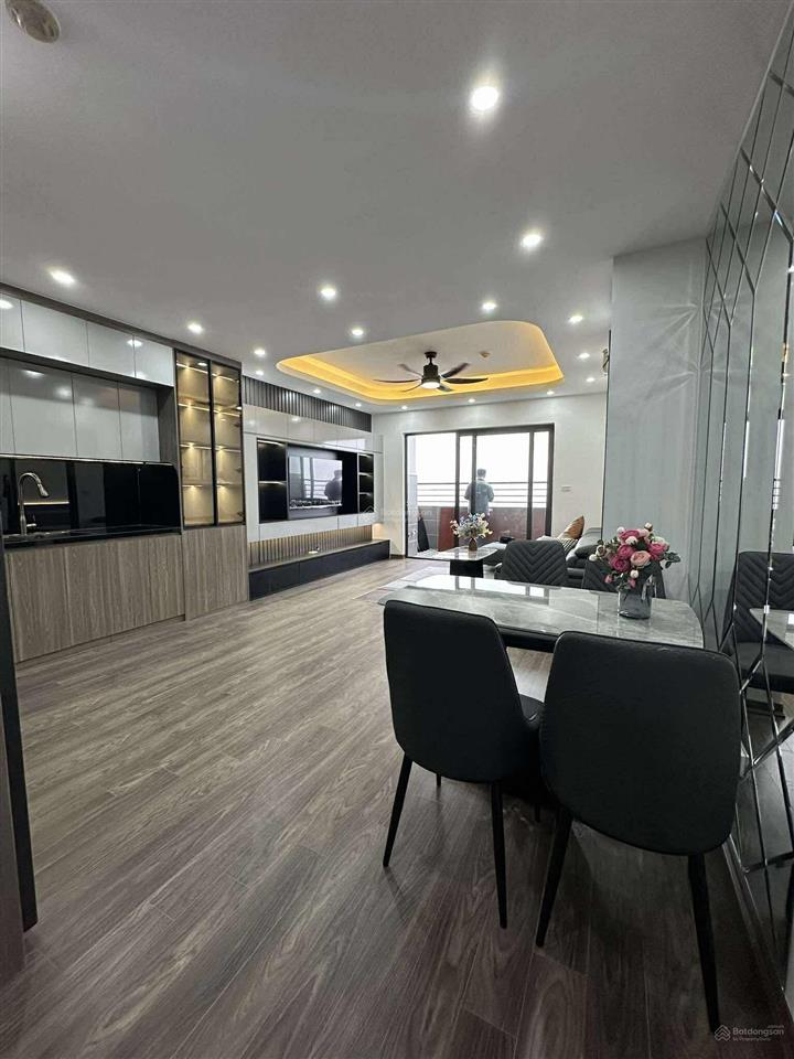 Bán chung cư geleximco, 897 giải phóng  hoàng mai. dt 63m2 2pn 2vs. giá 6,15 tỷ. 0983 282 ***