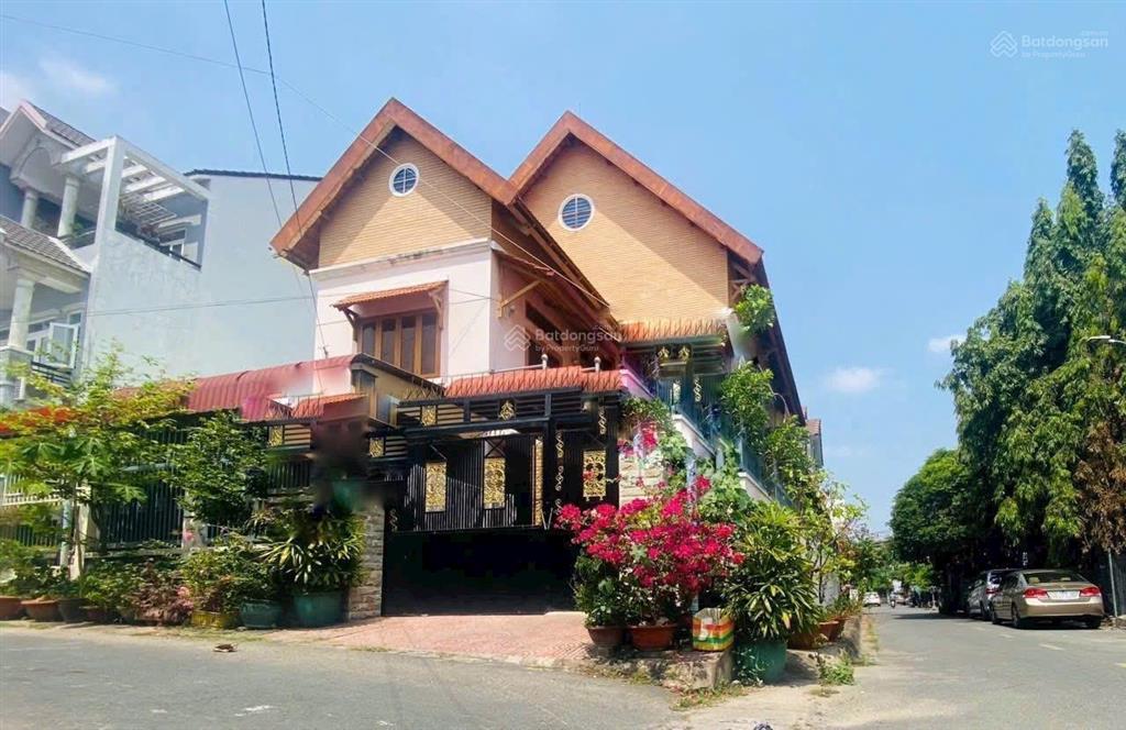 Bán nhà mt ngay đường lê văn việt, góc 2mt ngang 10x21m full thổ 210m2, giá chỉ 18,5tỷ còn tl