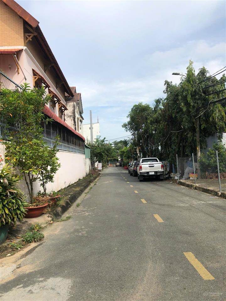 Bán nhà mt ngay đường lê văn việt, góc 2mt ngang 10x21m full thổ 210m2, giá chỉ 18,5tỷ còn tl