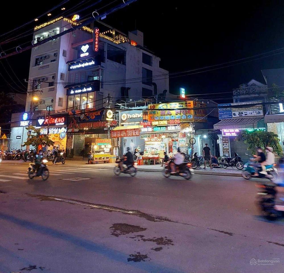 Mt lê văn việt ngang 4,5x25m, nhà 1 trệt 3 lầu, hđ thuê 30tr/tháng, giá 17 tỷ còn tl