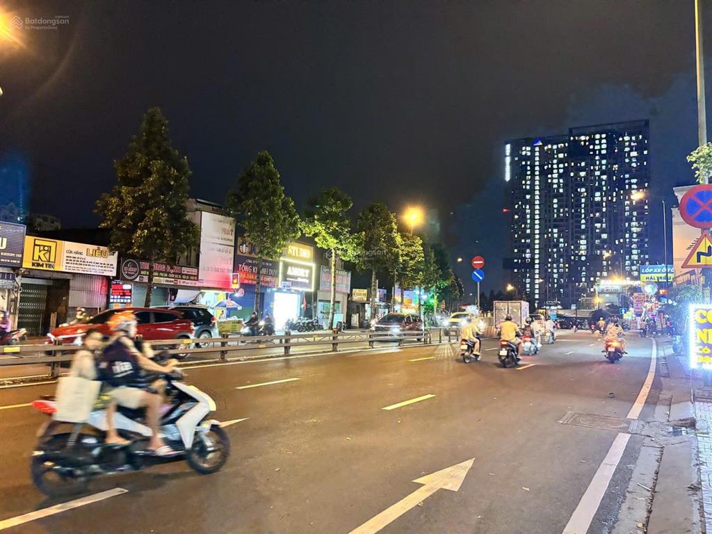 Hiếm,mt phạm văn đồng,linh trung, nhà 3 tầng, ngang 6m vuông vức, giá chỉ 19 tỷ còn tl