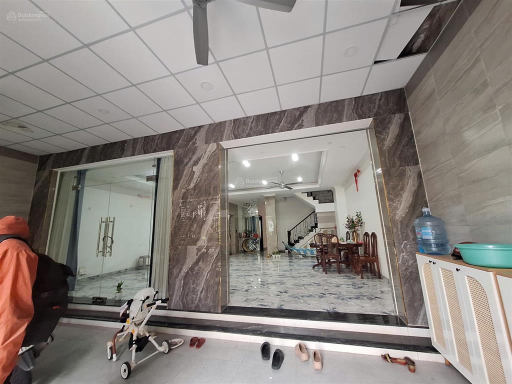 Bán biệt thự cát lái quận 2, thiết kế 4 tầng sang trọng, full nội thất mới 99%