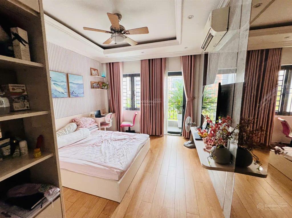 Bán biệt thự cát lái quận 2, thiết kế 4 tầng sang trọng, full nội thất mới 99%