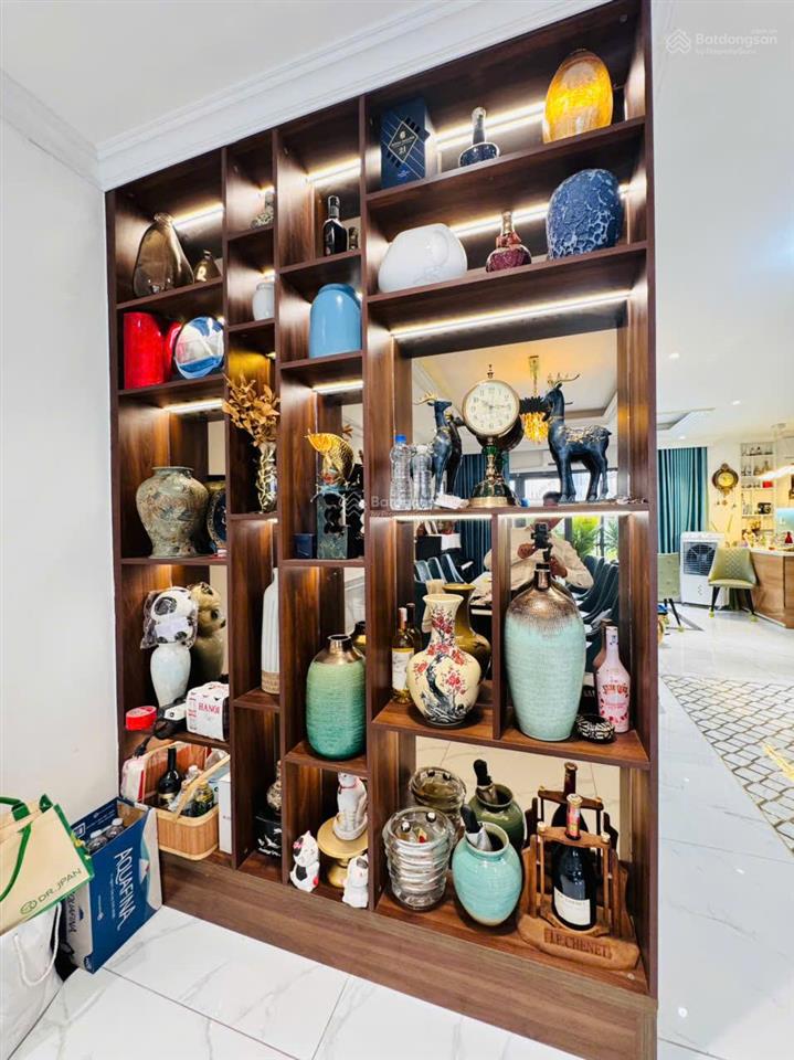 Bán biệt thự cát lái quận 2, thiết kế 4 tầng sang trọng, full nội thất mới 99%