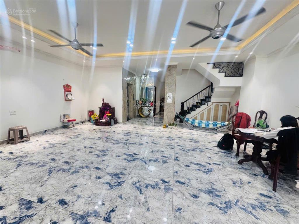 Bán biệt thự cát lái quận 2, thiết kế 4 tầng sang trọng, full nội thất mới 99%