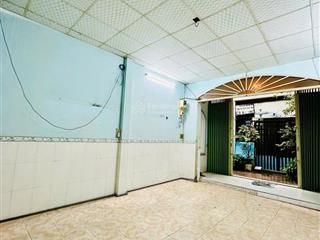 Cơ hội chỉ có 1  bán nhà 2 tầng gần mặt tiền trung tâm quận bình tân