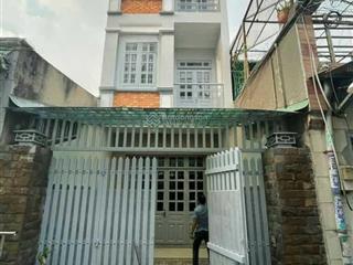 Giá tốt. chỉ 6.x tỷ có nhà 3 tầng ngay huỳnh văn nghệ. hẻm xe hơi tới nhà. vuông vưca