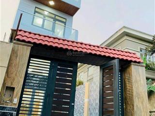 Bán nhà 1 trệt 3 lầu  1 xẹt nguyễn văn tăng, long thạnh mỹ, q9 giá 6 tỷ 3 diện tích 79m2 shr