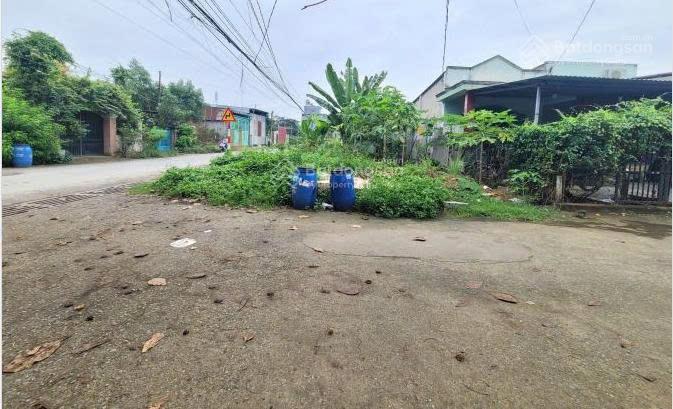 Bán gấp lô đất full thổ cư 1 tỷ 2 dt 300m2 shr cách đường dt747b 100m tân uyên